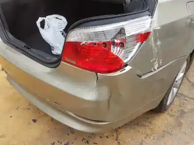 Vehicul casat bmw 5 (e60) 520 i al anului 2004 alimentat 226s1