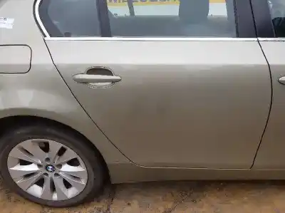 Vehicul casat bmw 5 (e60) 520 i al anului 2004 alimentat 226s1