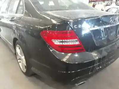 Здавання транспортного засобу clase m clase c lim. 2.1 cdi року 2011 потужний 651911