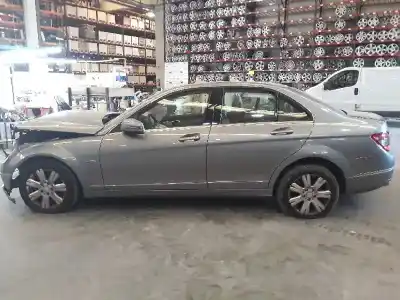 Sloopvoertuig mercedes-benz clase c (w204) berlina 2.1 cdi cat van het jaar 2010 aangedreven 651911
