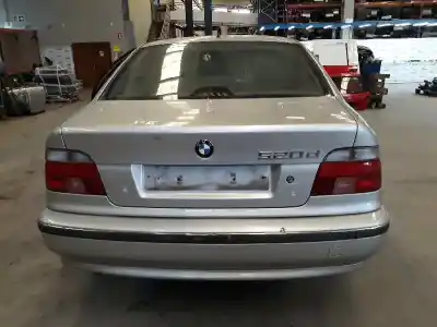 Veículo de Sucata bmw 5 (e39) 520 d do ano 2000 alimentado 204d1