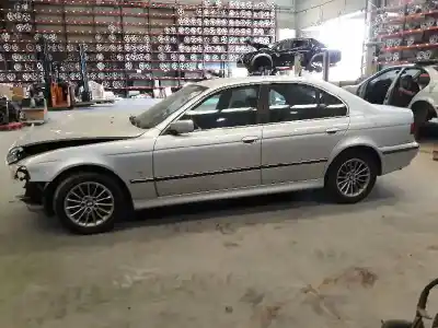 Veículo de Sucata bmw 5 (e39) 520 d do ano 2000 alimentado 204d1