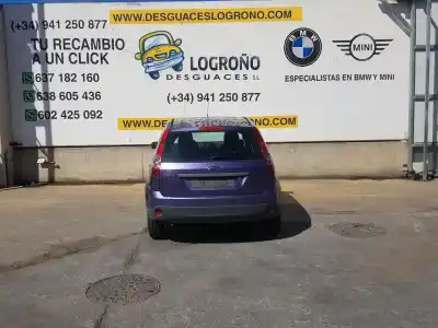 Véhicule à la ferraille ford fiesta v (jh_, jd_) 1.3 de l'année 2006 alimenté a9ja