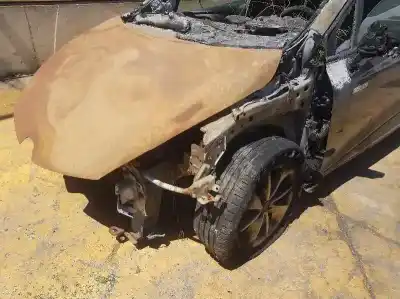 Veículo de Sucata renault clio iv (bh_) 1.2 16v do ano 2018 alimentado d4f740