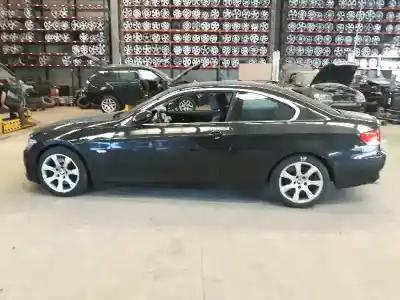 Sloopvoertuig bmw serie 3 coupe (e92) 330i van het jaar 2006 aangedreven n53b30a