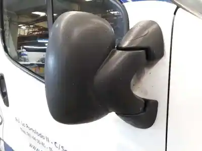 Veículo de Sucata renault trafic combi (ab 4.01) 1.9 diesel do ano 2006 alimentado f9q760