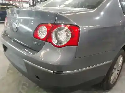 Veicolo di demolizione volkswagen passat b6 (3c2) 2.0 tdi 16v dell'anno 2007 alimentato bkp