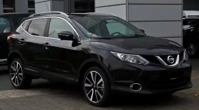 Утилизация автомобиля NISSAN QASHQAI (J11) 1.6 CAT 163 CV / 120 KW года 2017 питание MR16DDT