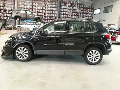 Véhicule à la ferraille VOLKSWAGEN                                         TIGUAN                                                                                                                                                                                                                                                     2.0 TDI                                                                                                                                                                                                                                                    de l'année 2012 alimenté CFFB