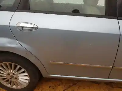 Veículo de Sucata fiat linea (323_, 110_) 1.3 d multijet (323axb11 323axb1a) do ano 2007 alimentado 199a3000