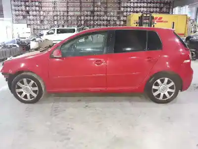 Veículo de Sucata volkswagen golf v berlina (1k1) 1.9 tdi do ano 2003 alimentado bkc