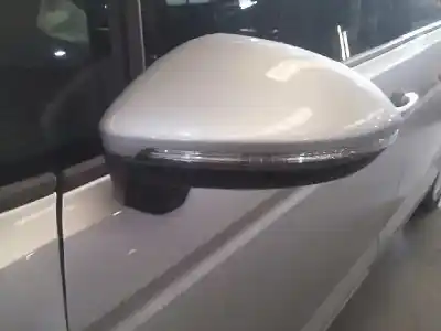 Veículo de Sucata volkswagen touran (5t1) 1.6 tdi do ano 2016 alimentado crkb