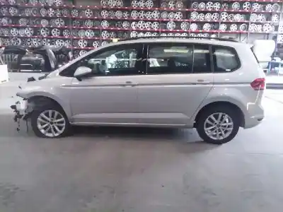 Veículo de Sucata volkswagen touran (5t1) 1.6 tdi do ano 2016 alimentado crkb