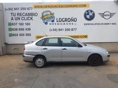 Veículo de Sucata seat cordoba (6k1, 6k2) 1.6 i do ano 2000 alimentado alm