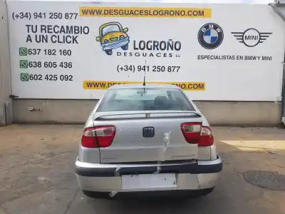 Veículo de Sucata seat cordoba (6k1, 6k2) 1.6 i do ano 2000 alimentado alm