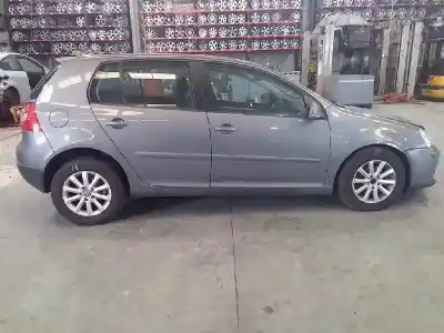 Veículo de Sucata volkswagen golf v berlina (1k1) 1.9 tdi do ano 2006 alimentado bxe