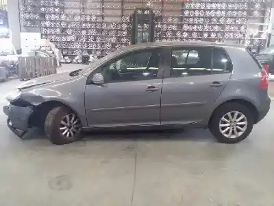Veículo de Sucata volkswagen golf v berlina (1k1) 1.9 tdi do ano 2006 alimentado bxe