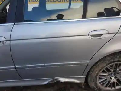 Sloopvoertuig bmw 5 (e39) 525 i van het jaar 2000 aangedreven 256s5