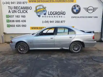 Sloopvoertuig bmw 5 (e39) 525 i van het jaar 2000 aangedreven 256s5
