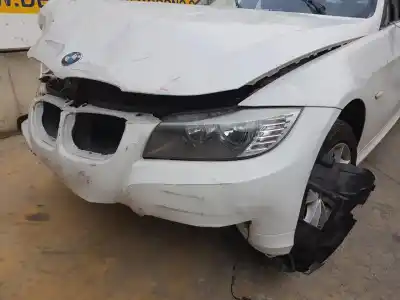 Sloopvoertuig bmw 3 (e90) 318 i van het jaar 2011 aangedreven n43b20a