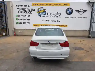 Sloopvoertuig bmw 3 (e90) 318 i van het jaar 2011 aangedreven n43b20a