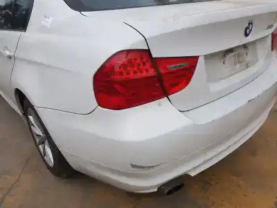 Sloopvoertuig bmw 3 (e90) 318 i van het jaar 2011 aangedreven n43b20a