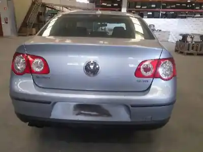 Veículo de Sucata volkswagen passat b6 (3c2) 2.0 tdi 16v do ano 2005 alimentado bkp