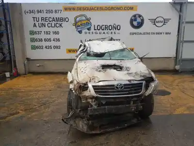 Здавання транспортного засобу TOYOTA HILUX (KUN) Double Cab 4X4 року 2015 потужний 2KDFTV