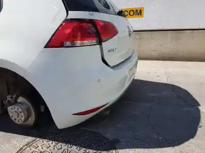 Veicolo di demolizione volkswagen golf vii lim. 1.6 tdi dpf dell'anno 2014 alimentato clha