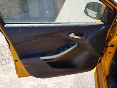 Vehicul casat ford focus lim. 2.0 ecoboost al anului 2015 alimentat r9dc