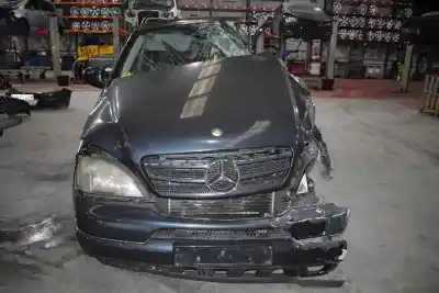 Здавання транспортного засобу clase c clase m 2.7 cdi 20v року 2002 потужний 612963