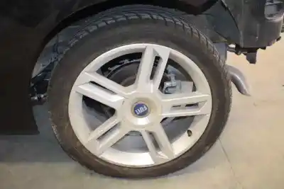 Veículo de Sucata fiat stilo (192) 1.9 jtd / 1.9 jtd 115 active do ano 2002 alimentado 192a1000