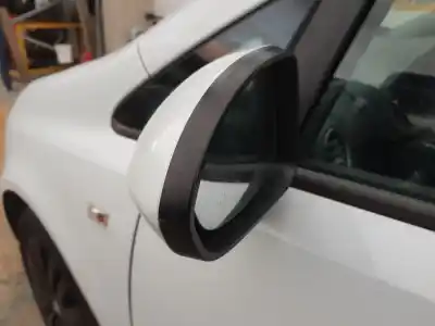 Sloopvoertuig opel corsa d (s07) 1.4 (l08, l68) van het jaar 2014 aangedreven a14xer