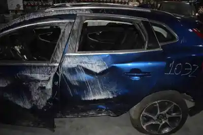 Veículo de Sucata volvo v40 cross country 2.0 d do ano 2014 alimentado d5204t6