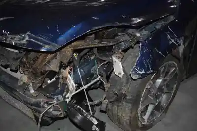 Veículo de Sucata volvo v40 cross country 2.0 d do ano 2014 alimentado d5204t6