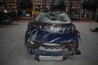 Veículo de Sucata volvo v40 cross country 2.0 d do ano 2014 alimentado d5204t6