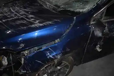 Veículo de Sucata volvo v40 cross country 2.0 d do ano 2014 alimentado d5204t6