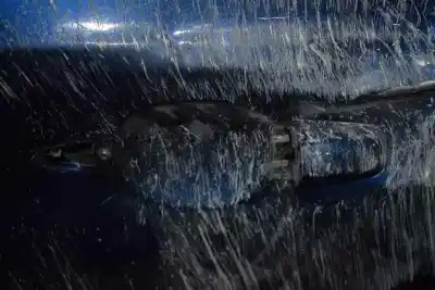 Veículo de Sucata volvo v40 cross country 2.0 d do ano 2014 alimentado d5204t6