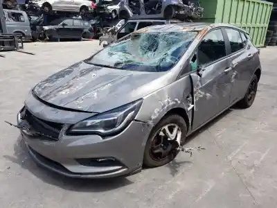 Veículo de Sucata opel astra k berlina 5p selective 125 cv / 92 kw do ano 2016 alimentado b16dte