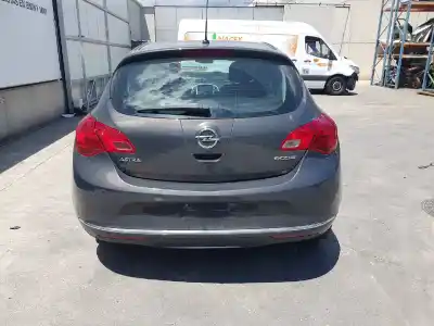 Veículo de Sucata opel astra j lim. 1.6 cdti dpf do ano 2014 alimentado b16dtl