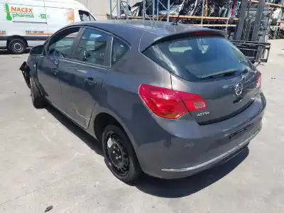 Veículo de Sucata opel astra j lim. 1.6 cdti dpf do ano 2014 alimentado b16dtl