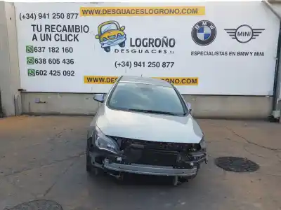 Veicolo di demolizione OPEL ASTRA J LIM. 2.0 16V CDTI dell'anno 2011 alimentato A20DTH