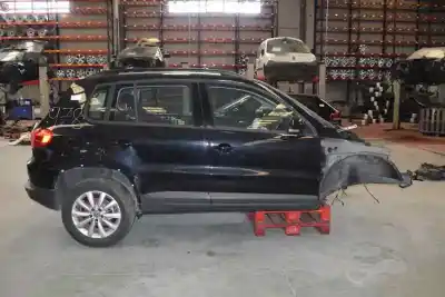 Здавання транспортного засобу VOLKSWAGEN TIGUAN (5N_) 2.0 TDI року 2015 потужний CUVE