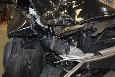 Veículo de Sucata bmw x3 (e83) 2.5 si do ano 2006 alimentado n52b25a