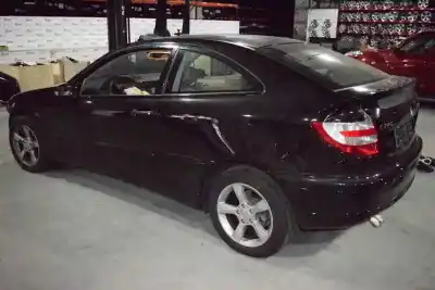 Здавання транспортного засобу mercedes-benz clase c (w203) sportcoupe 2.2 cdi cat року 2005 потужний 646963