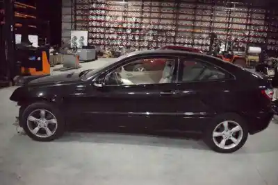Здавання транспортного засобу mercedes-benz clase c (w203) sportcoupe 2.2 cdi cat року 2005 потужний 646963