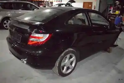 Здавання транспортного засобу mercedes-benz clase c (w203) sportcoupe 2.2 cdi cat року 2005 потужний 646963
