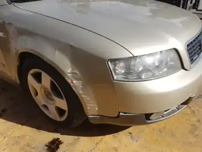 Veicolo di demolizione audi a4 avant (8e) 2.5 tdi quattro (132kw) dell'anno 2002 alimentato ake