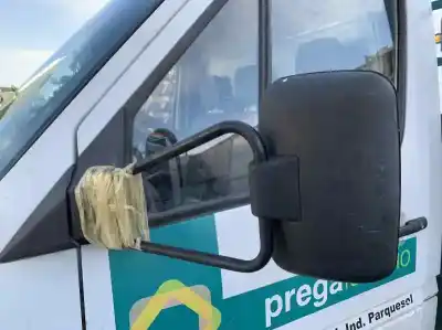 Здавання транспортного засобу clase c                                            sprinter 02.00 caja abierta                                                                                                                                                                                                                                2.2 cdi року 2004 потужний 611981