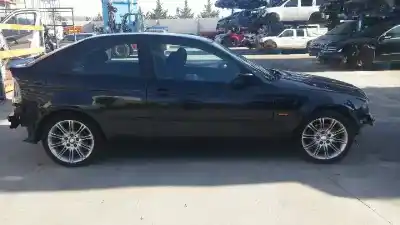 Sloopvoertuig bmw 3 compact (e46) 320 td van het jaar 2003 aangedreven 204d4